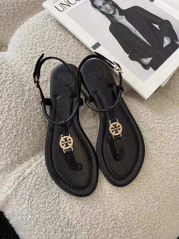 2023 TB new leather clip toe sandals for women, flat bottomed and versatile Roman herringbone clip toe sandals in large size 2023 TB new leather clip toe sandals for women, flat bottomed and versatile Roman herringbone clip toe sandals in large size