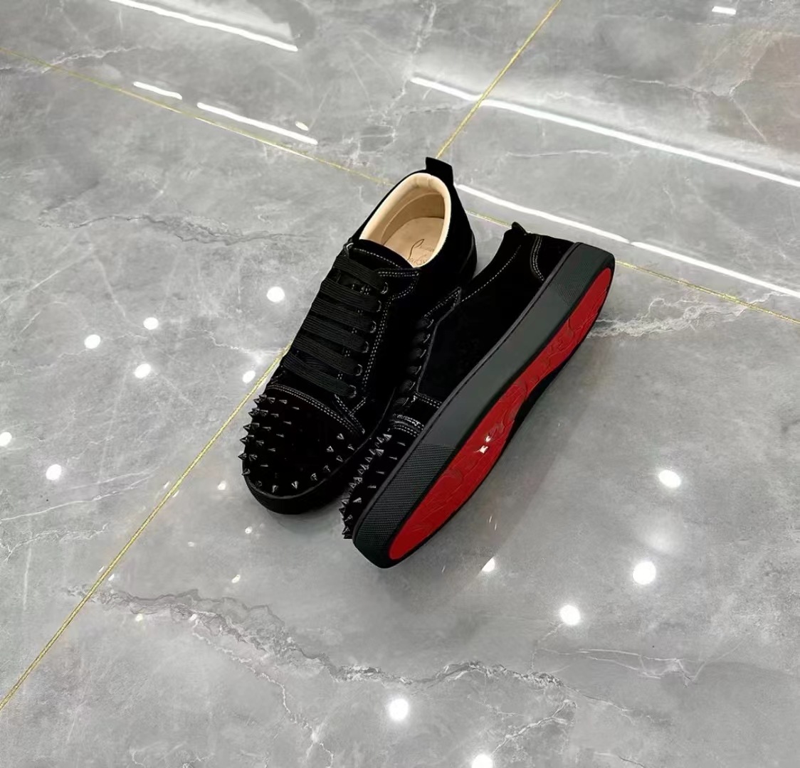 European Station CL Men's Shoes Riveted Red Bottom Shoes Trendy Flat Bottom Breathable Liuding Men's Leather Casual Trendy Brand European Goods European Station CL Men's Shoes Riveted Red Bottom Shoes Trendy Flat Bottom Breathable Liuding Men's Leather Casual Trendy Brand European Goods