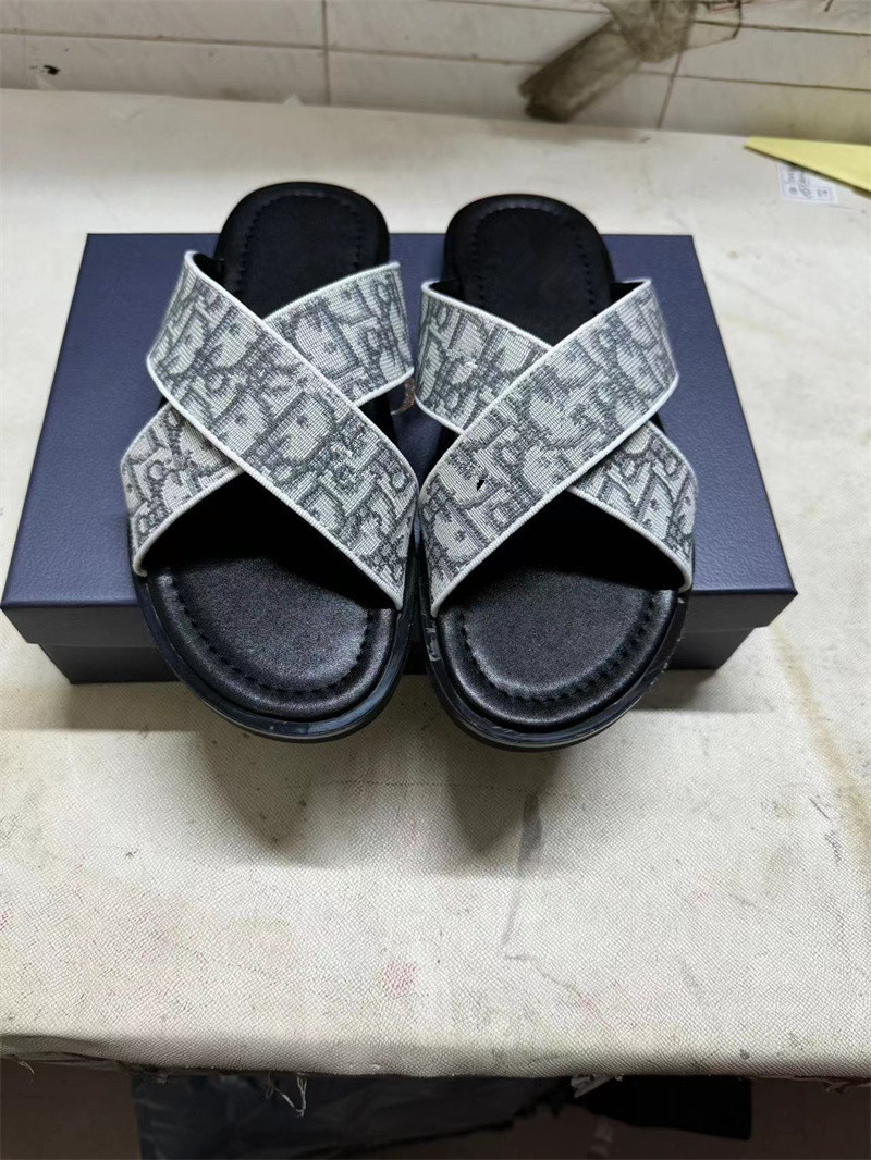 D-letter jacquard men's slippers high-quality outerwear summer cross-border Cambodia Phnom Penh Vietnam Nigeria sandals D-letter jacquard men's slippers high-quality outerwear summer cross-border Cambodia Phnom Penh Vietnam Nigeria sandals