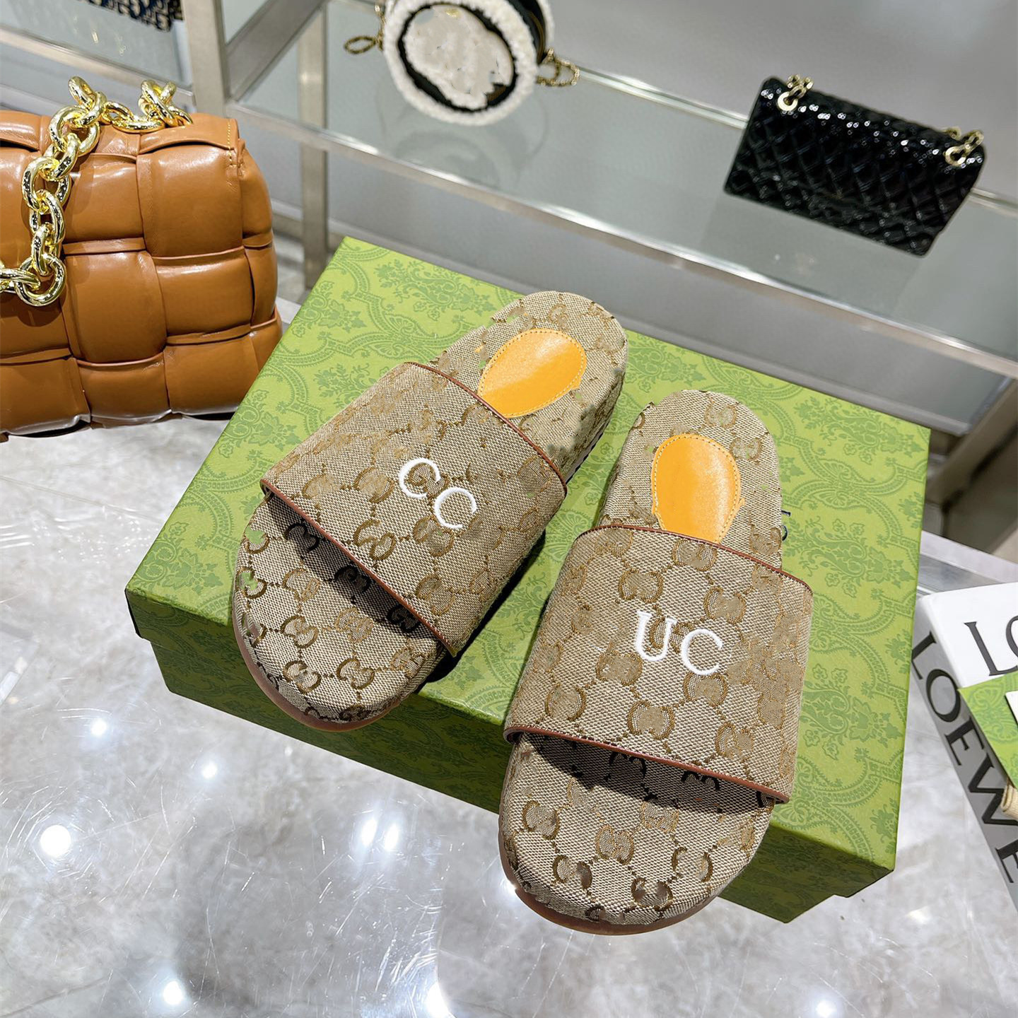 G Home Thick soled Embroidered Slippers 2022 New Type One Word Outer Flat Flat Sponge Cake Shoes for Casual Height Increase Couple Letter Shoes G Home Thick soled Embroidered Slippers 2022 New Type One Word Outer Flat Flat Sponge Cake Shoes for Casual Height Increase Couple Letter Shoes