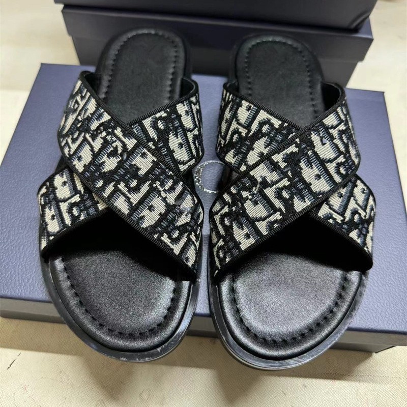 D-letter jacquard men's slippers high-quality outerwear summer cross-border Cambodia Phnom Penh Vietnam Nigeria sandals D-letter jacquard men's slippers high-quality outerwear summer cross-border Cambodia Phnom Penh Vietnam Nigeria sandals