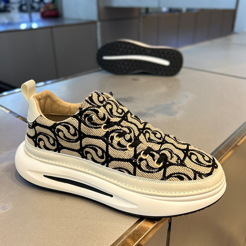 Push on Fashion Men's Shoes Spring 2024 New breathable fabric with lightweight Tiktok Kwai popular casual shoes