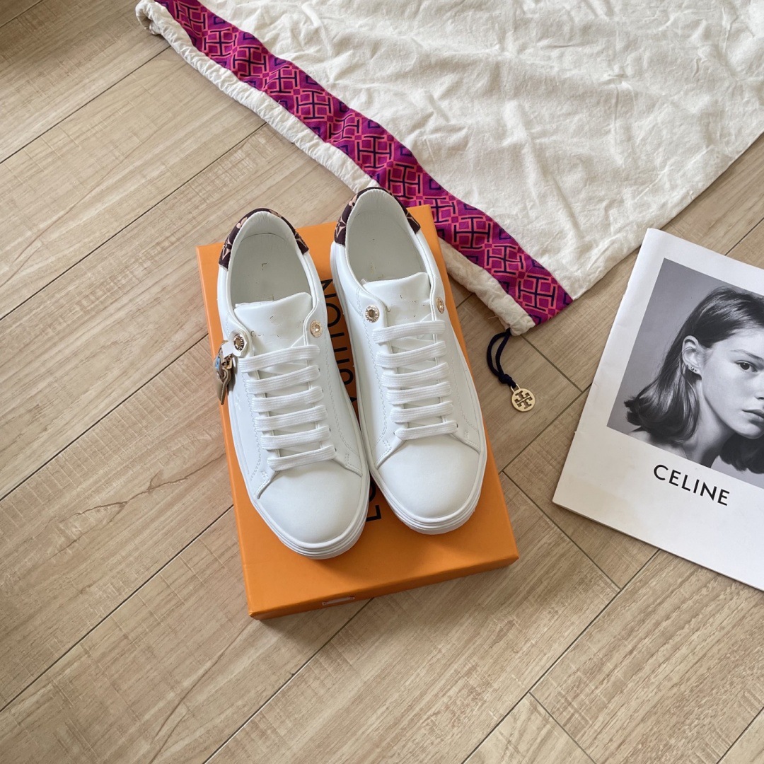 2024 New Casual Sports Versatile Little White Shoes Couple Board Shoes Full Printing Color Stereoscopic Embroidered Network Red Leisure 2024 New Casual Sports Versatile Little White Shoes Couple Board Shoes Full Printing Color Stereoscopic Embroidered Network Red Leisure